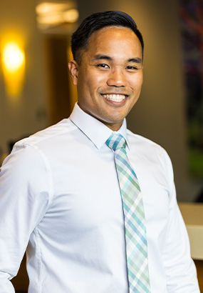 Headshot of Dr. Brian Bardeloza