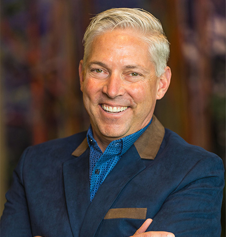 Hillsboro Associate Dentist, Dr. Curtis Wahlen working